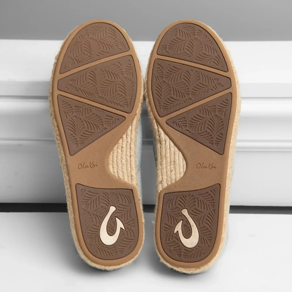 OluKai Pehuea Li Sz 9 Blue Linen Slip On Espadrille Flats Beachy Island Style